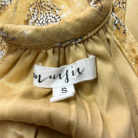 Maijin Yellow Metallic Gold Floral Print Sleeveless Smocked Waist Midi Dress - Picture 16 of 16